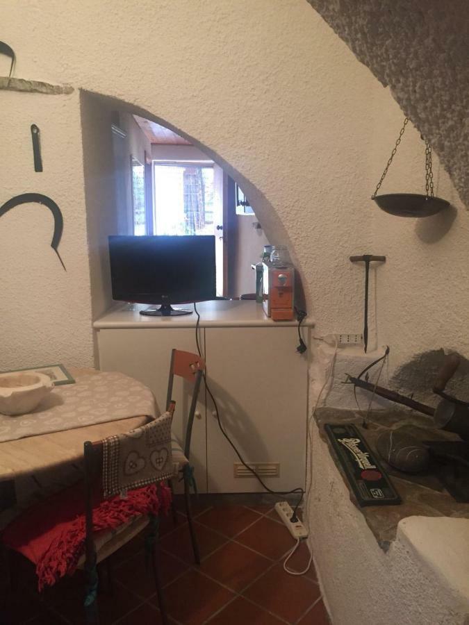 Tavernetta A 10 Minuti Dal Mare Βίλα Diano San Pietro Εξωτερικό φωτογραφία